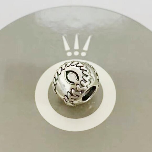 "Pandora MLB Football Chicago Bears Sports  Exclusive Dangle Charm" - Picture 1 of 3